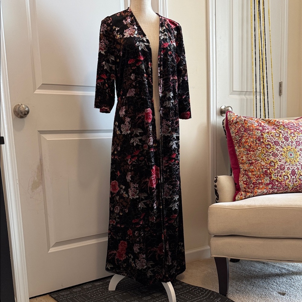 Xhilaration Black Velvet Duster